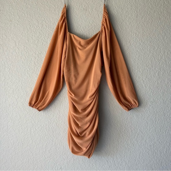 FOREVER 21 medium camel dress. Long sleeve with cut out front. Light weight - Picture 4 of 5